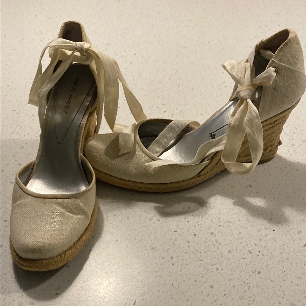 NINE WEST canvas wedge espadrilles white silver ivory 8.5